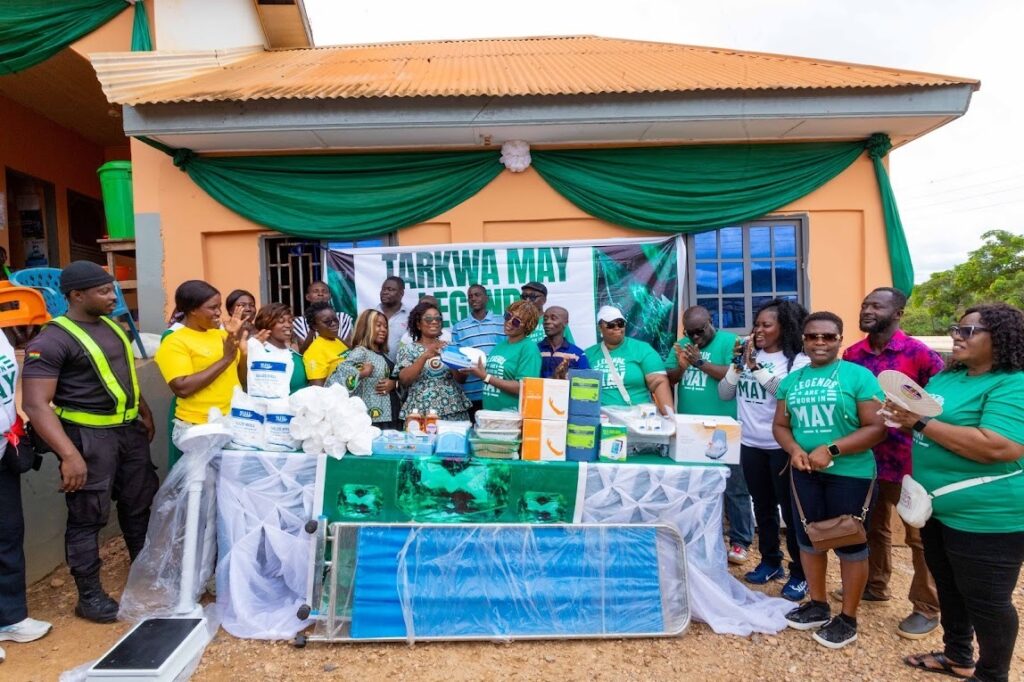 Tarkwa May Legends Donate Medical Equipment to Bonsawire CHIP Compound